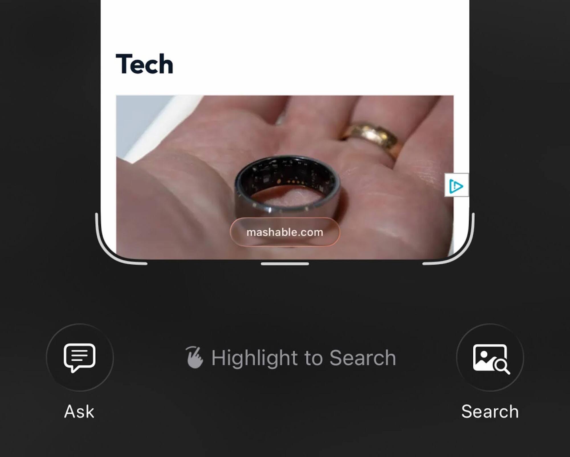 Tangkapan layar dari Apple iOS 26 yang menganalisis gambar cincin di telapak tangan, menggunakan layanan pencarian intelijen visual baru