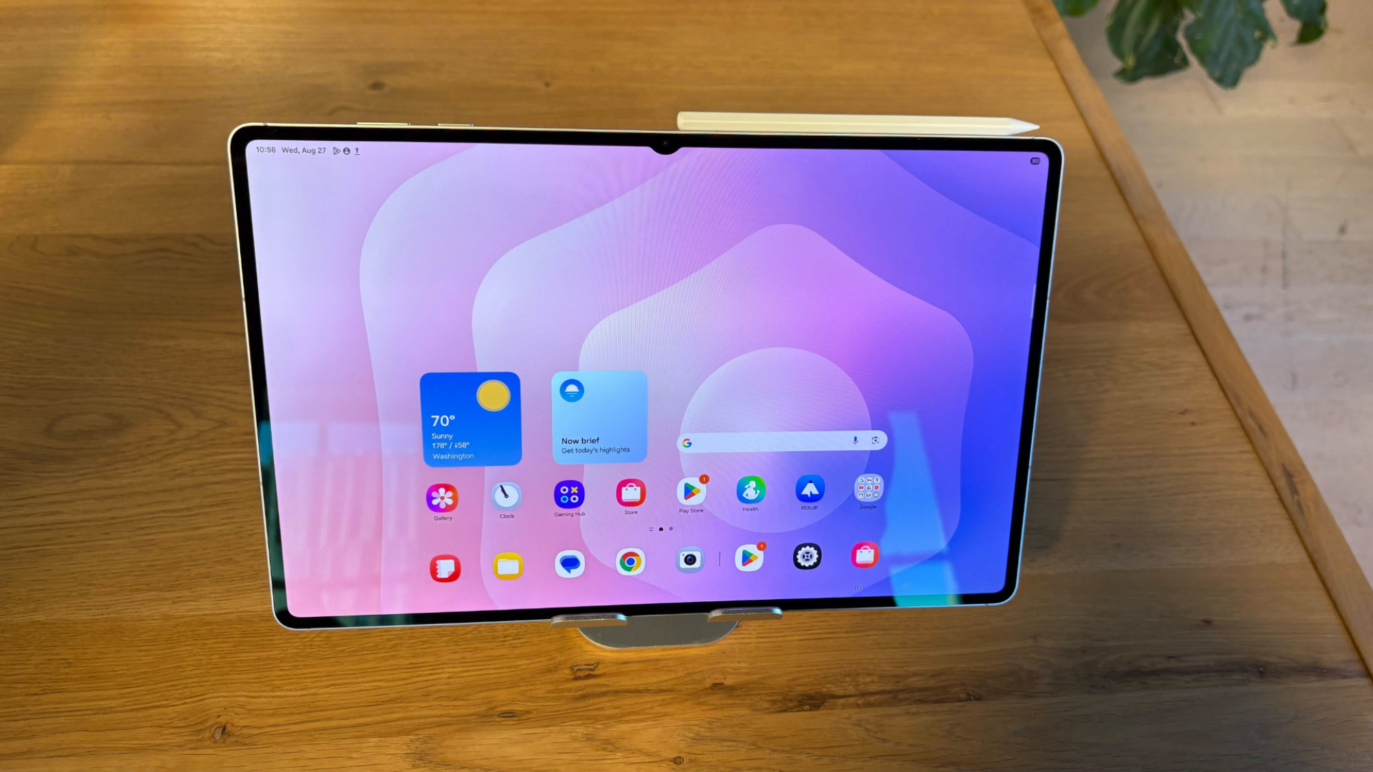 Samsung Galaxy Tab S11 dengan layar dihidupkan.